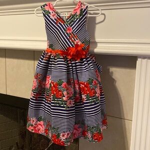 Beautiful red, white and blue dress toddler girl dress in Size 3T.